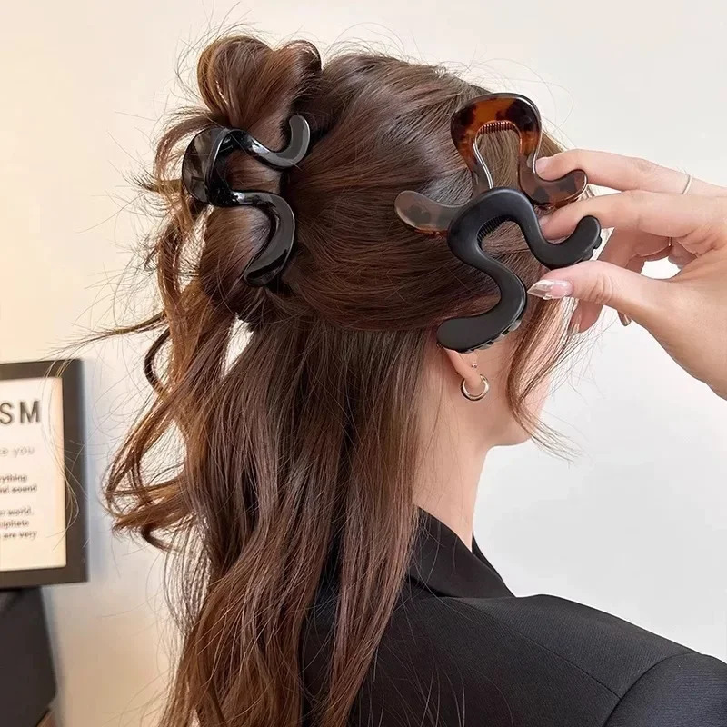 Geometric Design Hair Claw Cli - Women Accessories Shop Design review and price